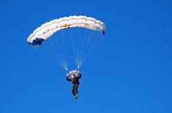 开云体育入口-从柏林到巴黎，KC的入围赛奇迹，和Bin在下路写下的反叛者诗篇
