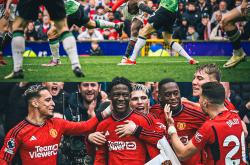 开云体育中国-关于热刺-战胜伯恩利，英超上演悬念连连的信息