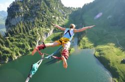 开云下载-浙江队终结骑士，库里成为关键先生