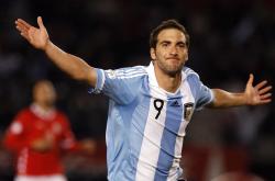 开云体育在线-独行侠的孤胆英雄，福克斯如何以持续杀伤力撼动广东队