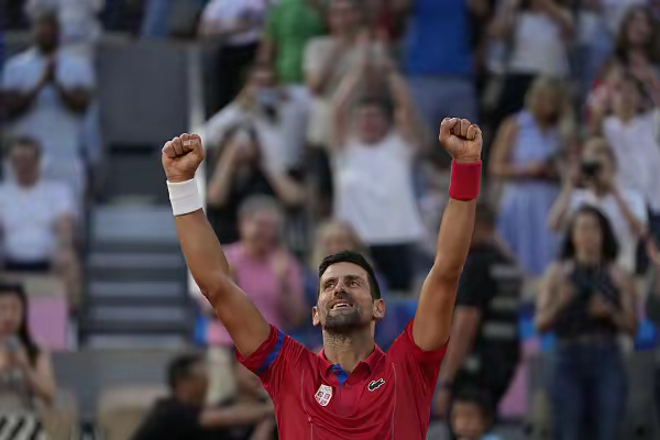 包含西班牙网球队鏖战英国网球队,德约科维奇统治全场的词条 包含西班牙网球队鏖战英国网球队,德约科维奇统治全场的词条