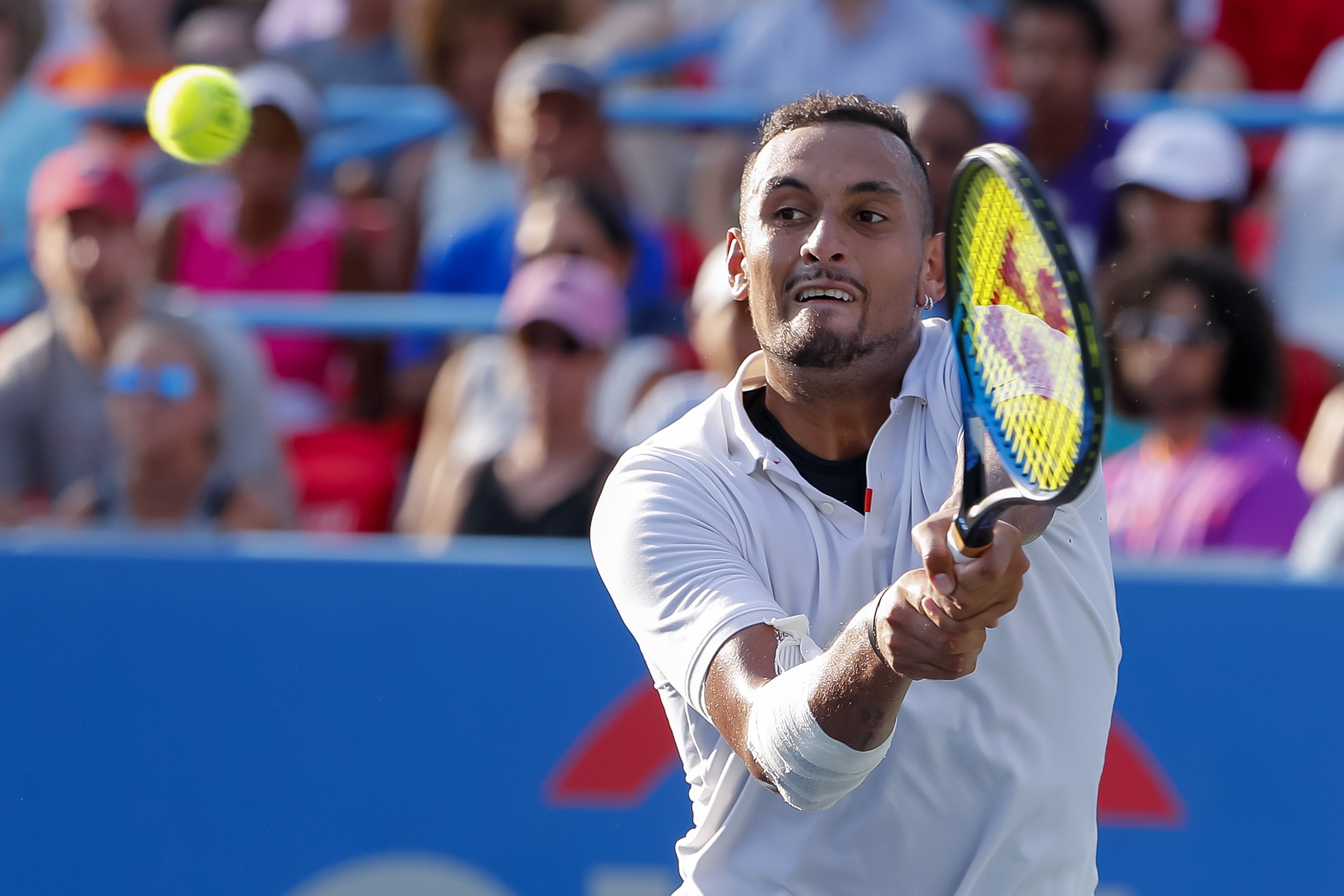 法国网球队翻盘世界网球队，克耶高斯统治全场的简单介绍