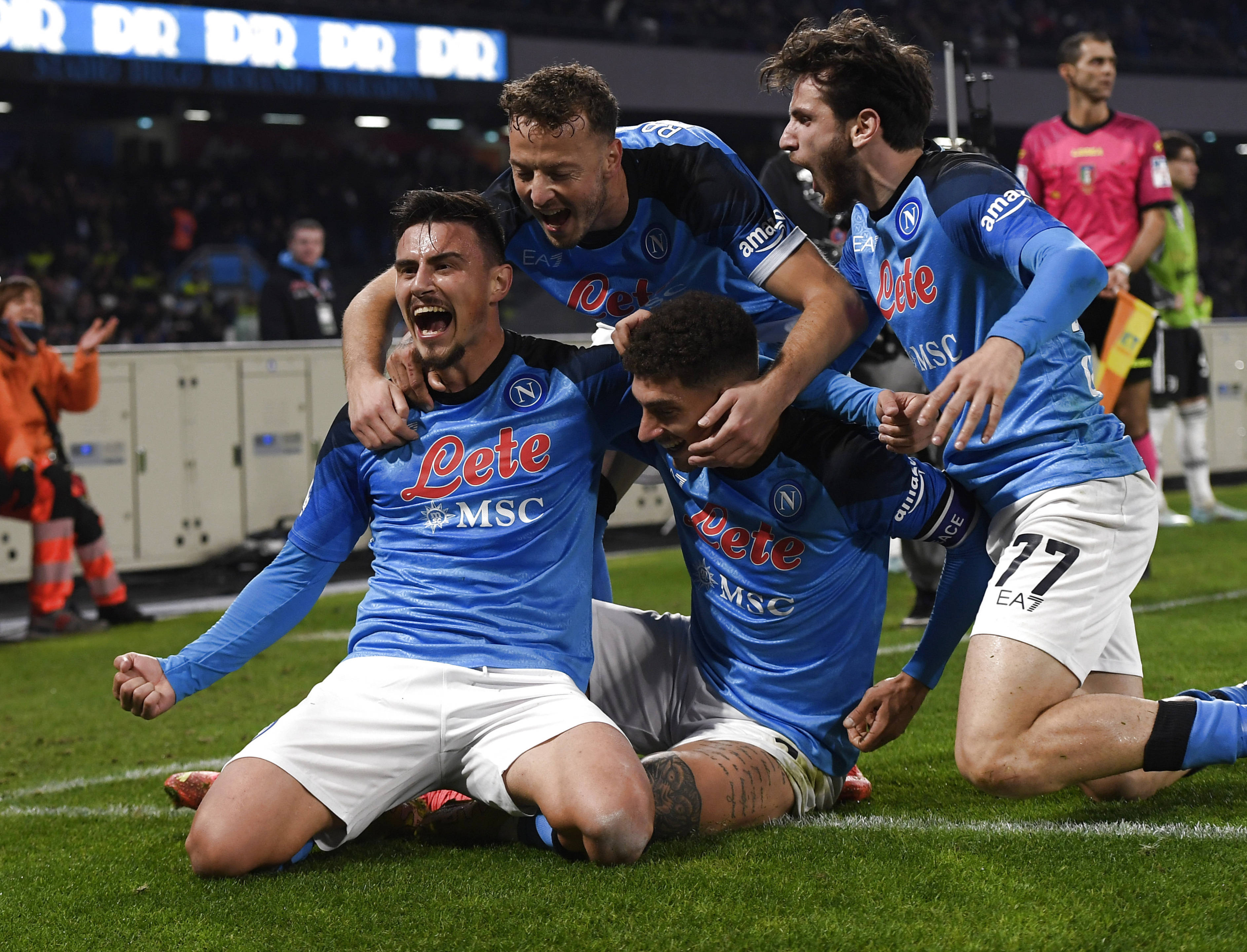 多特蒙德爆冷那不勒斯，孔蒂统治全场的简单介绍