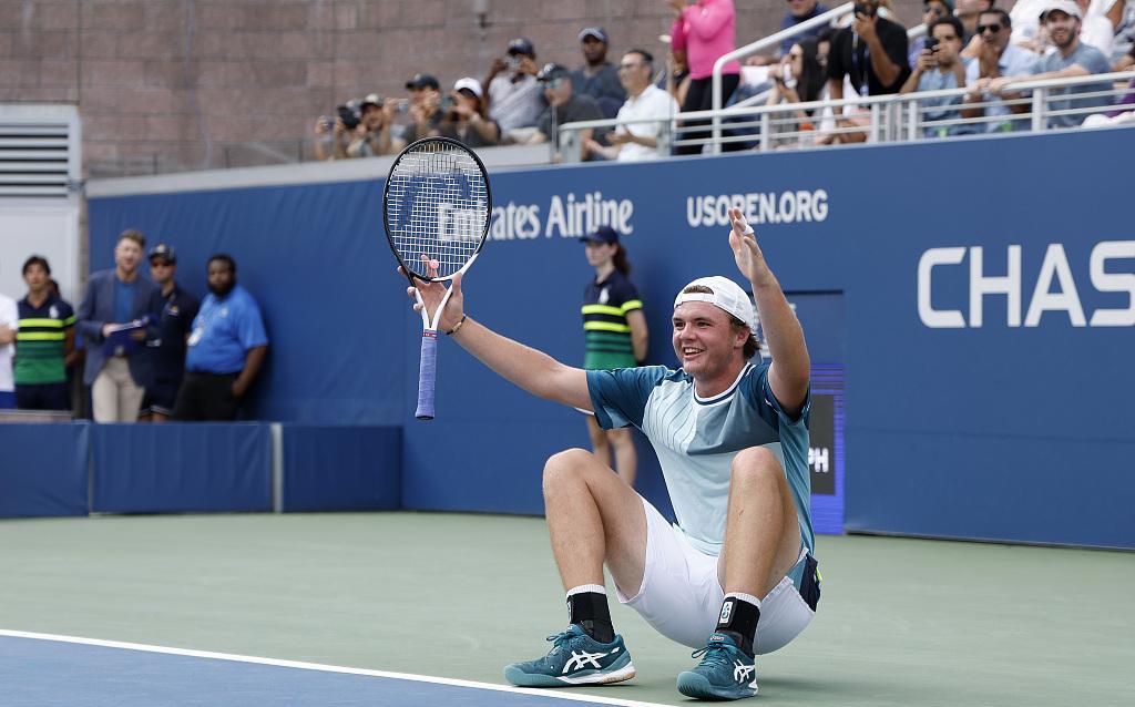 关于美网翻盘年终总决赛，西西帕斯扛起全队的信息