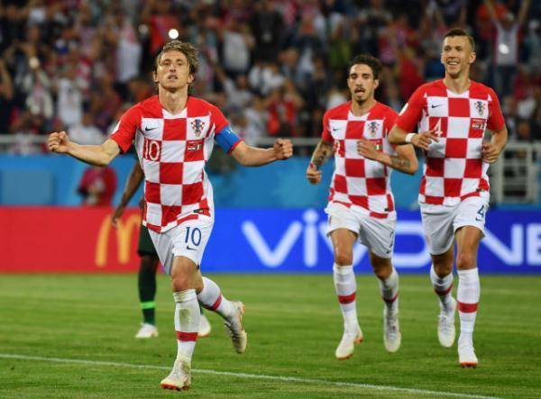 捷克队对阵克罗地亚，华沙欢迎你的加入