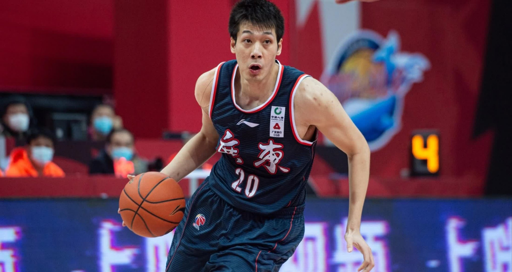 深圳男篮主帅发布战术调整，球队备战全力以赴的简单介绍