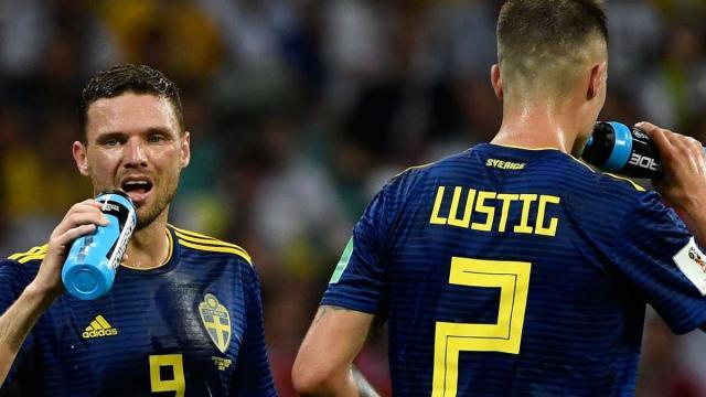 包含德国逆转瑞典，取得欧锦赛小组头名的词条