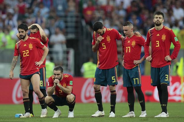 伊拉克球队闯入淘汰赛，成为黑马