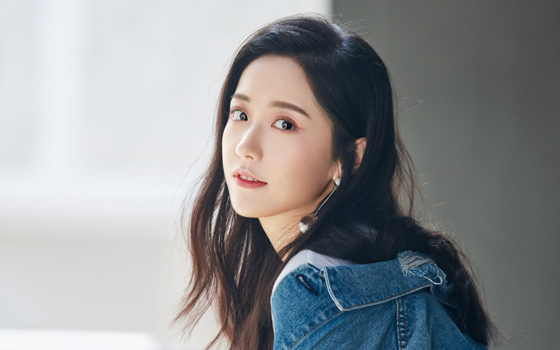 波兰狂胜巴西,哈兰德成为关键先生