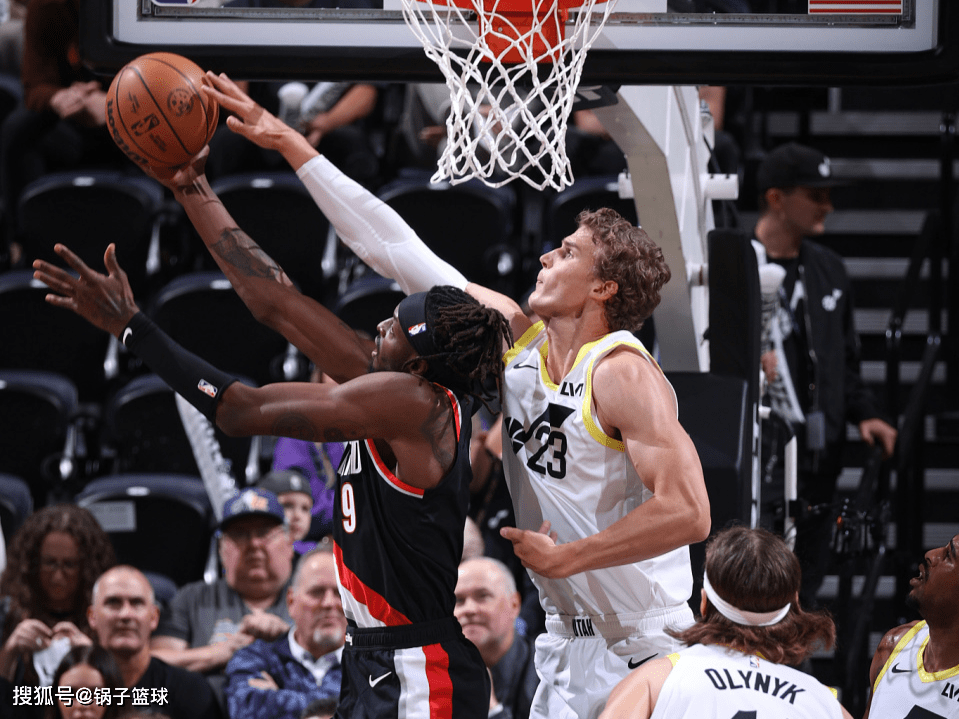 爵士队员展现冷静,逆转对手实现胜利的简单介绍 爵士队员展现冷静,逆转对手实现胜利的简单介绍