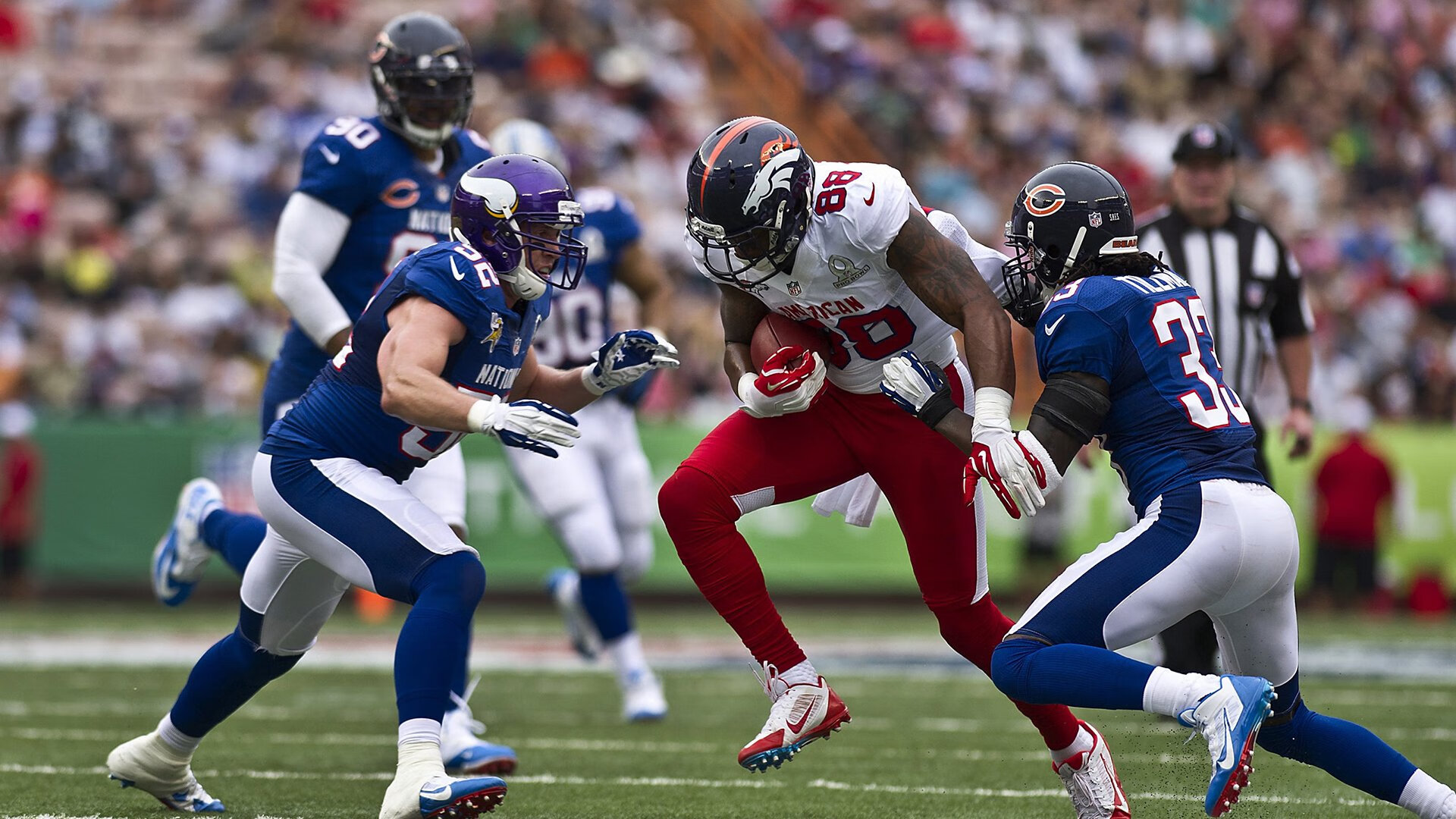 曼联对阵加拿大友谊赛，阿什拉夫展现巨星价值，一记世界波点亮温哥华之夜