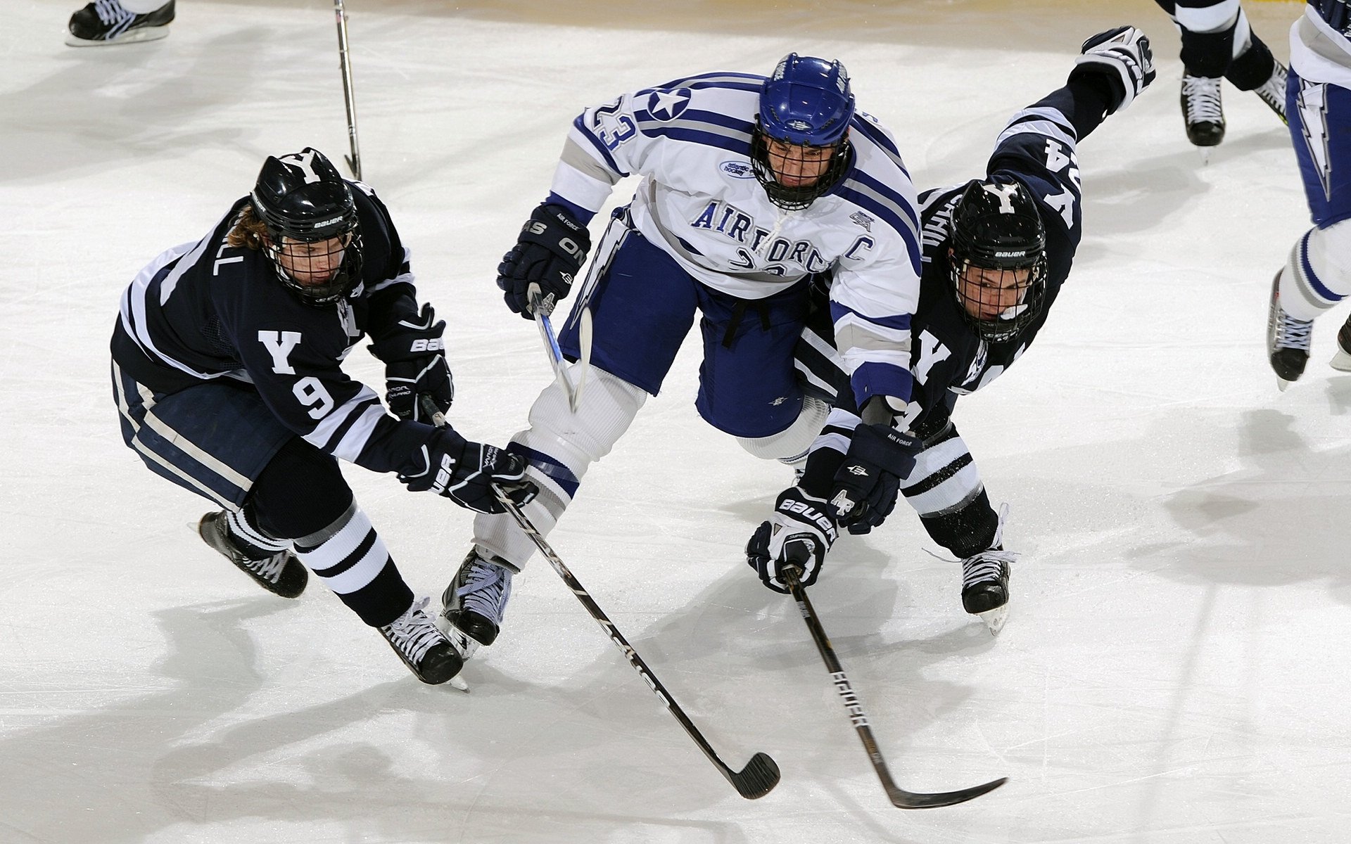 突尼斯奇迹，F1街道赛焦点战中的莱比锡红牛撞车时刻
